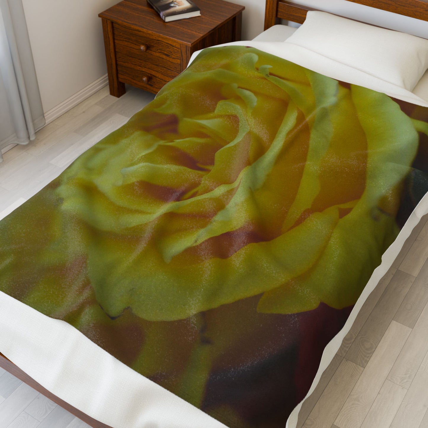 Flowers - Yellow- Velveteen Plush Blanket