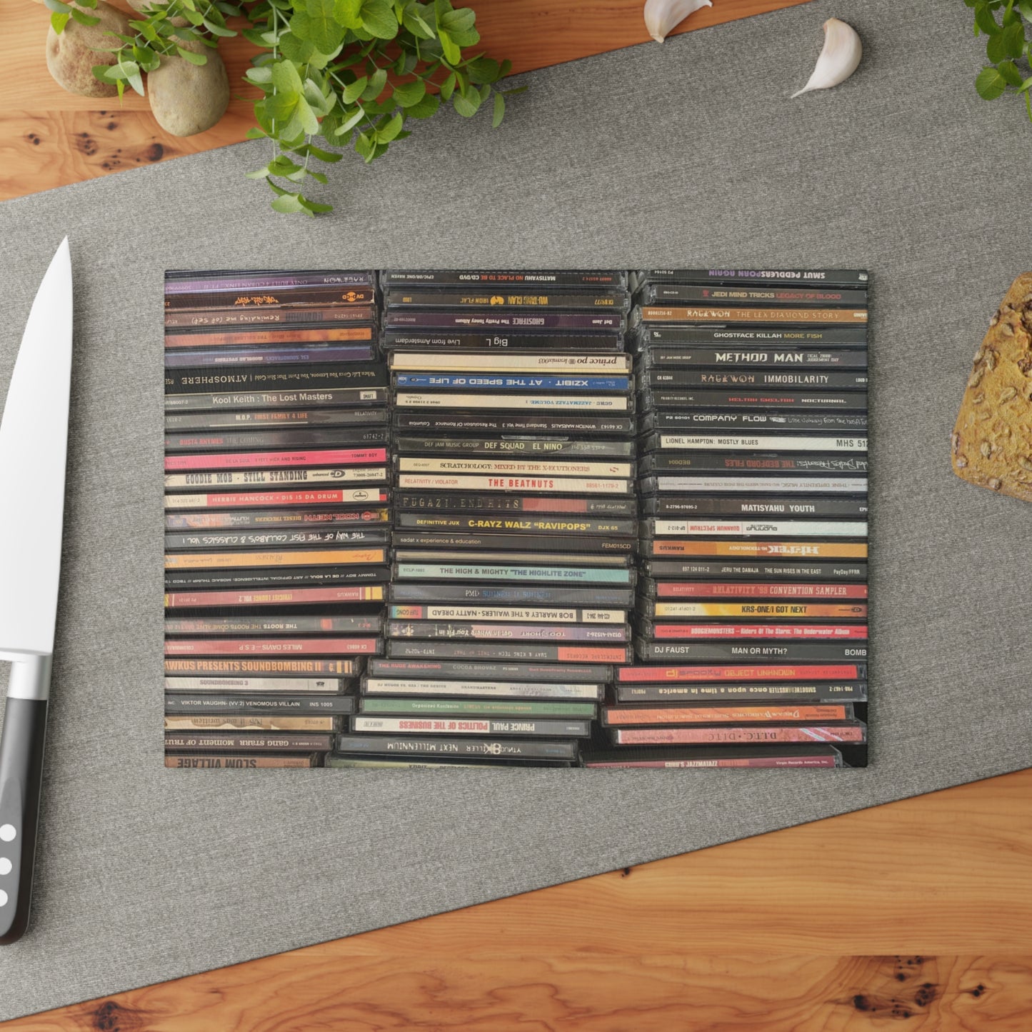 HipHop 102 - Glass Cutting Board