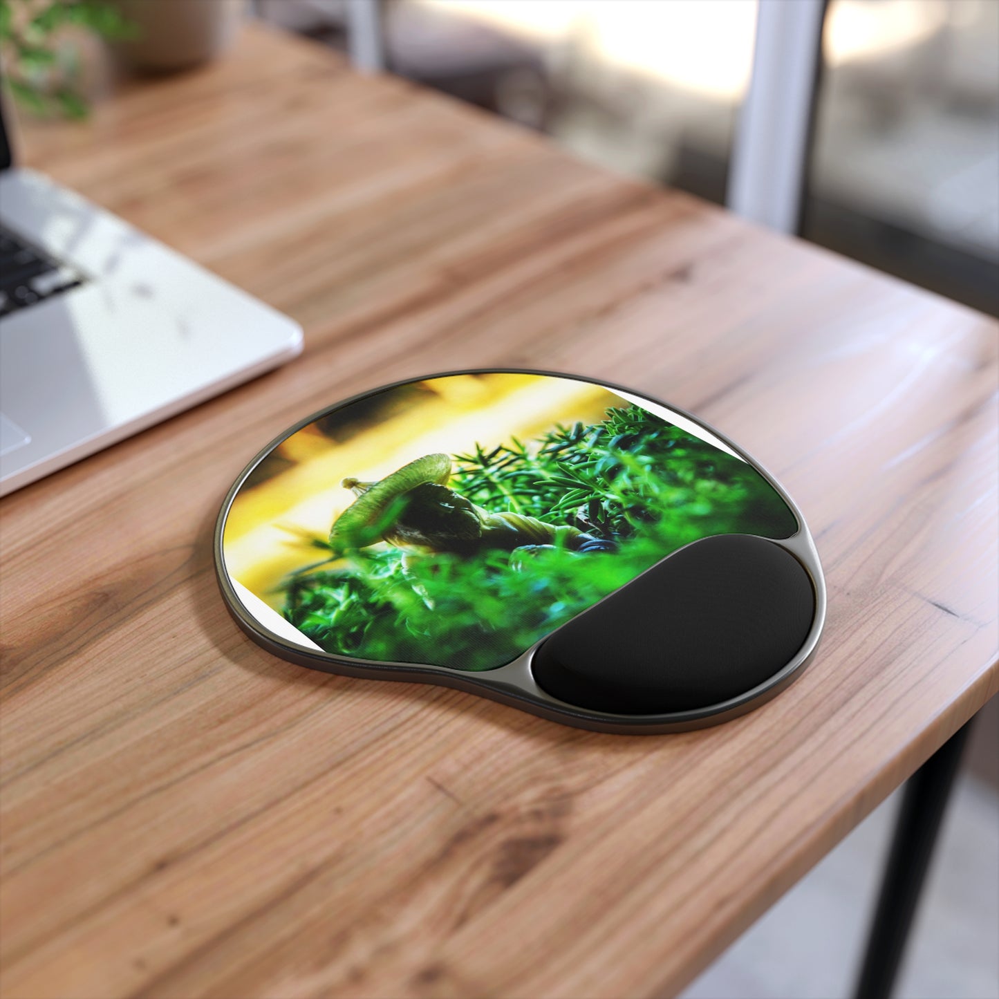 Green Buddha -Mouse Pad With Wrist Rest