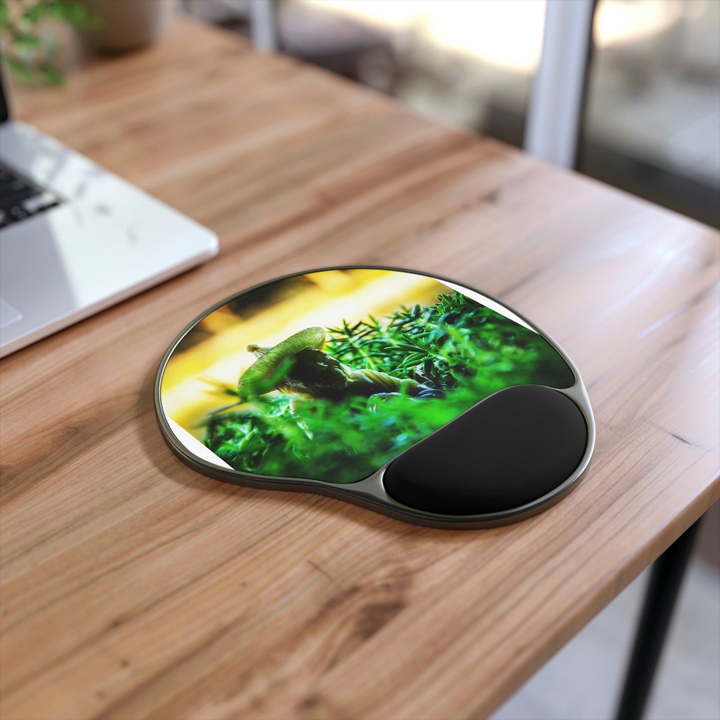 Green Buddha -Mouse Pad With Wrist Rest